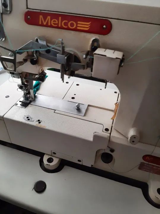 MAQUINA DE COSTURA GALONEIRA MELCO - Foto 4