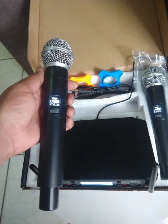 Microfone sem fio duplo