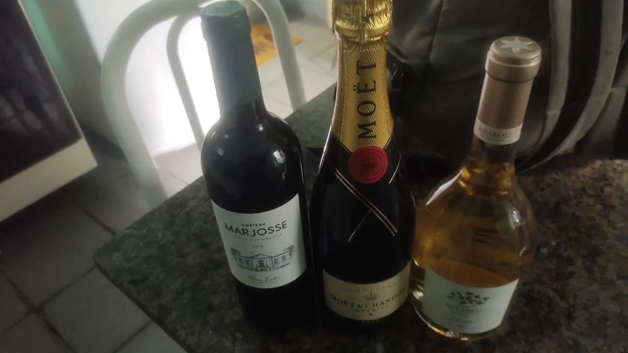 Kit de 5 vinhos tintos franceses - Importados - Foto 2