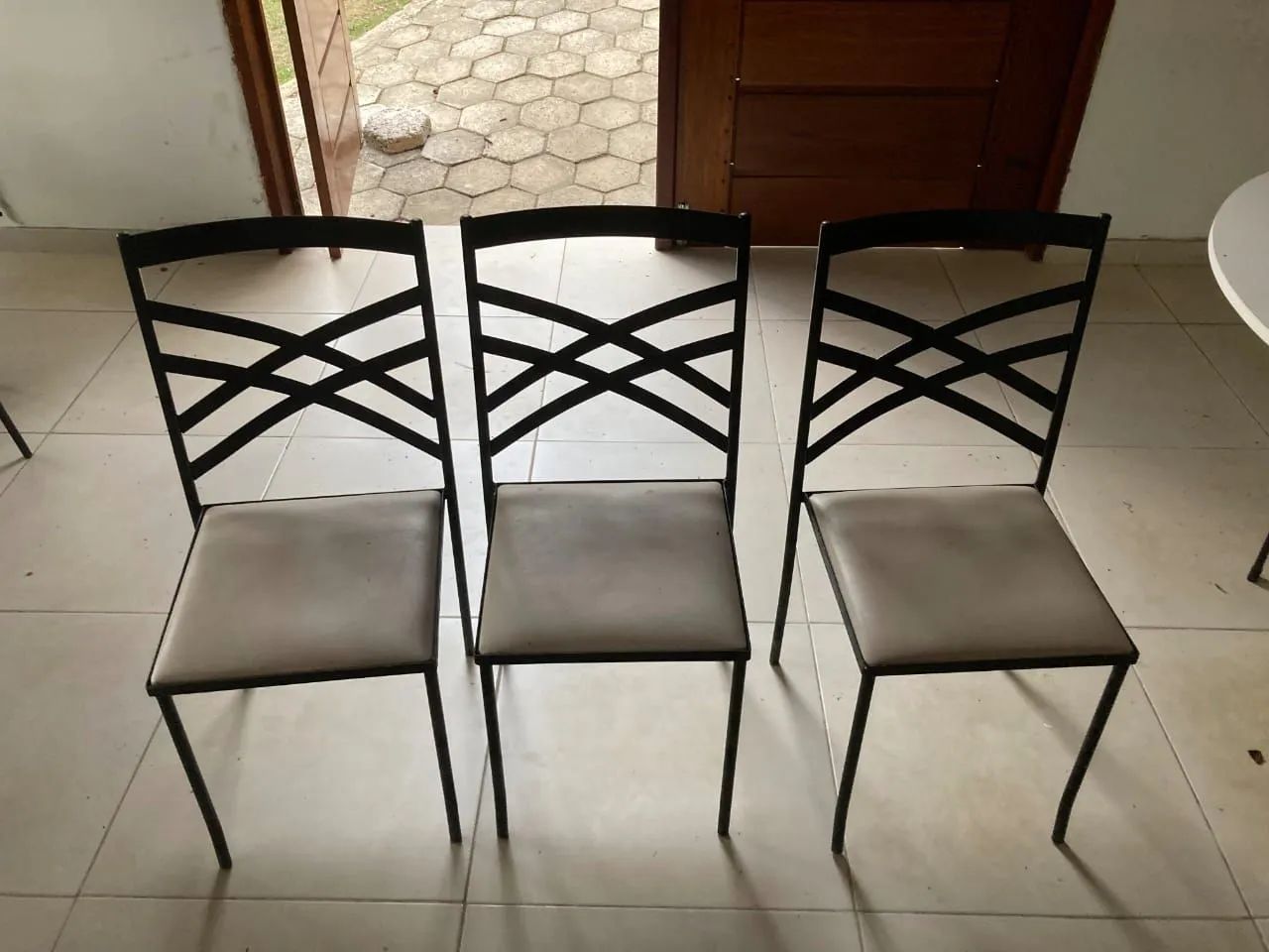 Conjunto de mesa e  6 Cadeiras para Jantar  - Foto 2