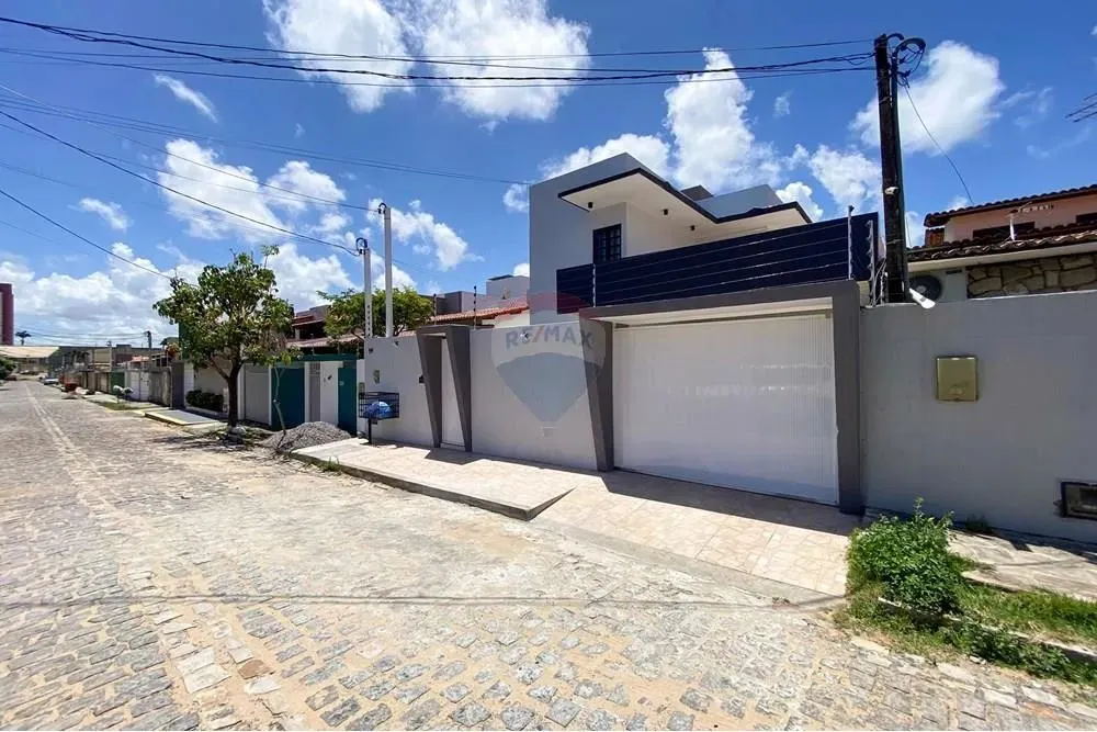 Casa Moderna com 4 quartos, sendo 3 suites, Piscina, e Área Gourmet em Nova Parnamirim!