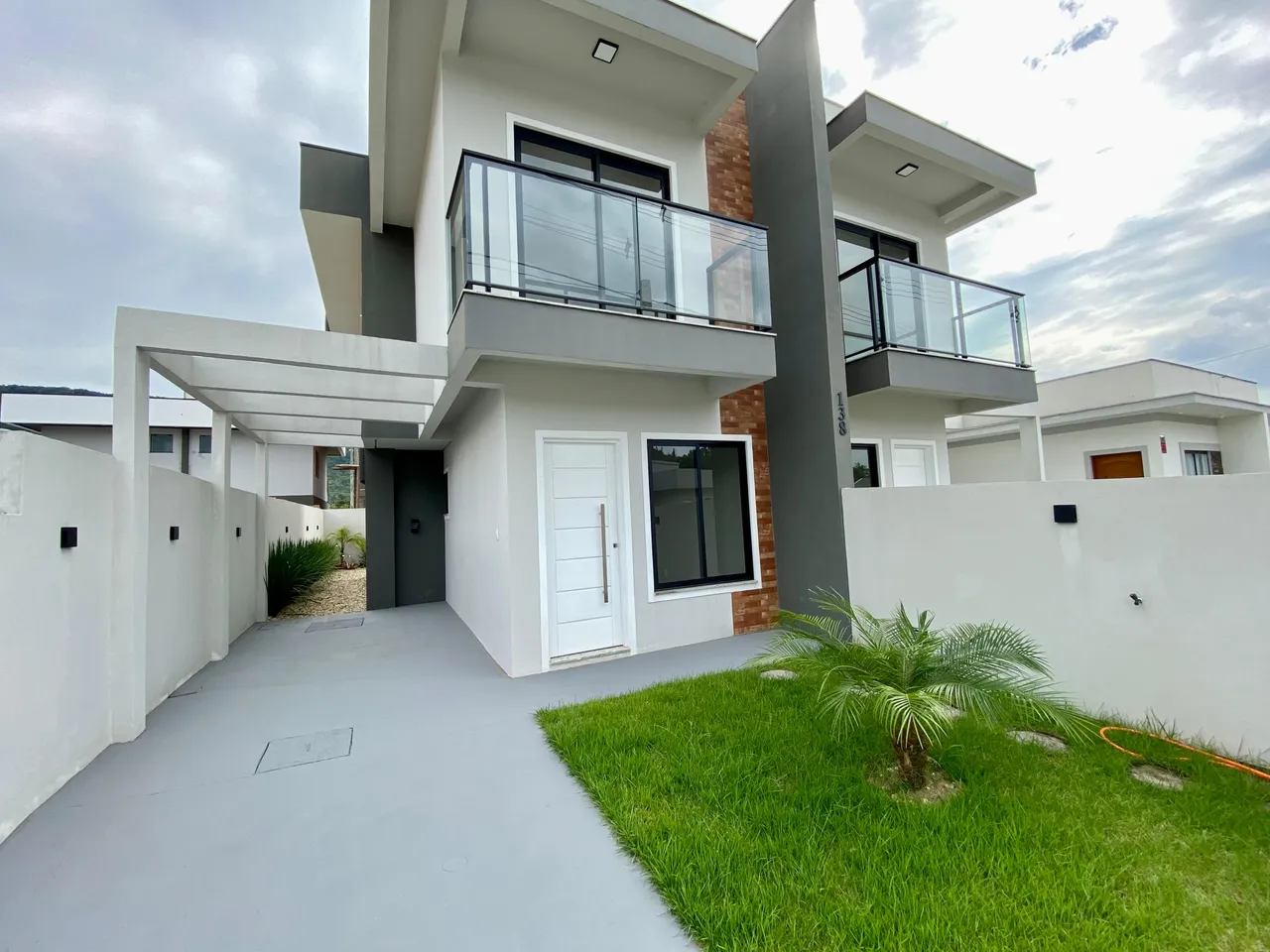 Sobrado com 2 suítes 97m² - Loteamento Bosque São José