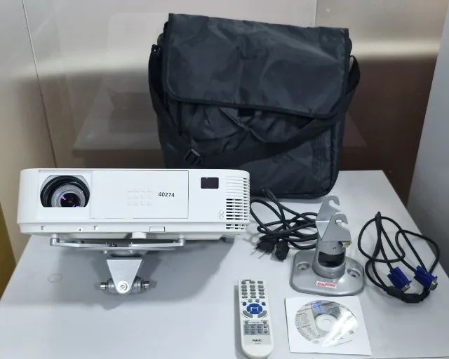 Projetor Multimídia NEC M322X - Alta Performance, imagem perfeita.