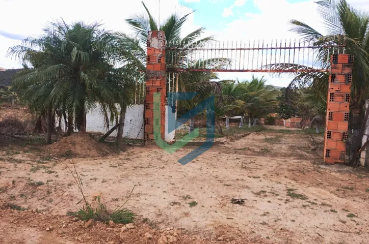 Chácara à venda entre Girassol - Águas Lindas de Goiás a 1300 mtrs da BR.