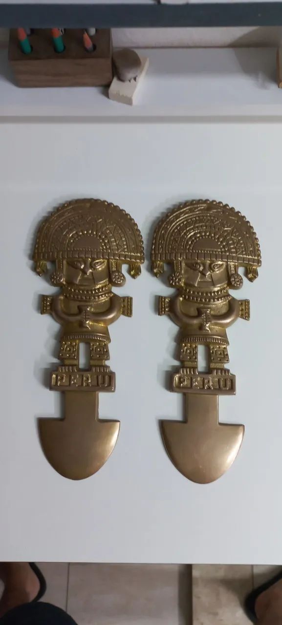 Par de Esculturas em bronze maciço  - Peru - Foto 5
