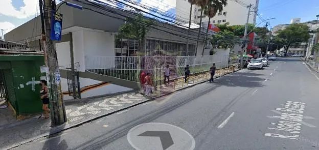 Prédio comercial com 3 pavimentos, 1.754m², no melhor do Canela!