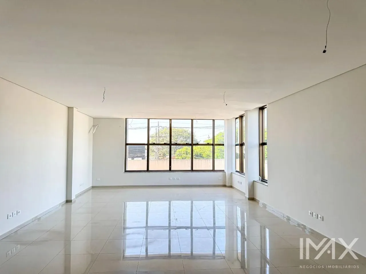 Salas Comerciais para Locação na Vila A, 84m2 por R 2.200,00 mês.