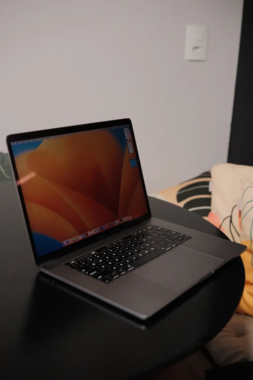 MacBook Pro I7 2017 15 com Touch Bar - Notebooks - São Geraldo