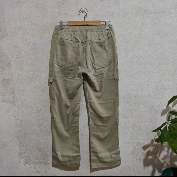 Calça Cargo Branca Confortável e Estilosa - Foto 5