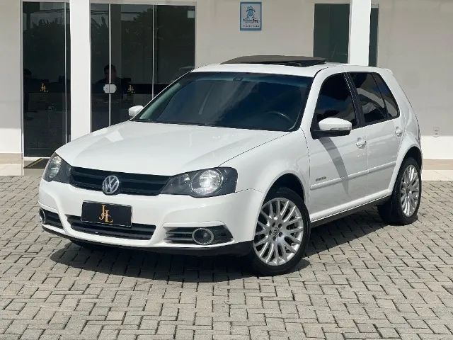 VW - GOLF SPORTLINE 1.6 LIMITED EDITION FLEX MEC. 2013 - COM TETO SOLAR