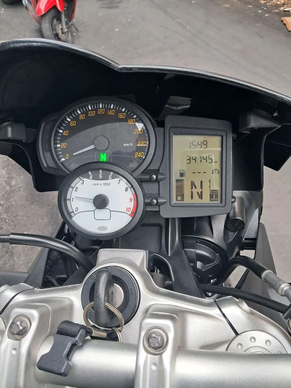 BMW F800r novinha, apenas 34mil km, revisada nós mínimos detalhes, moto na loja beto motos - Foto 9