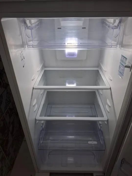 Geladeira Electrolux FrostFree  371 litros DFN41 Branca - Foto 2