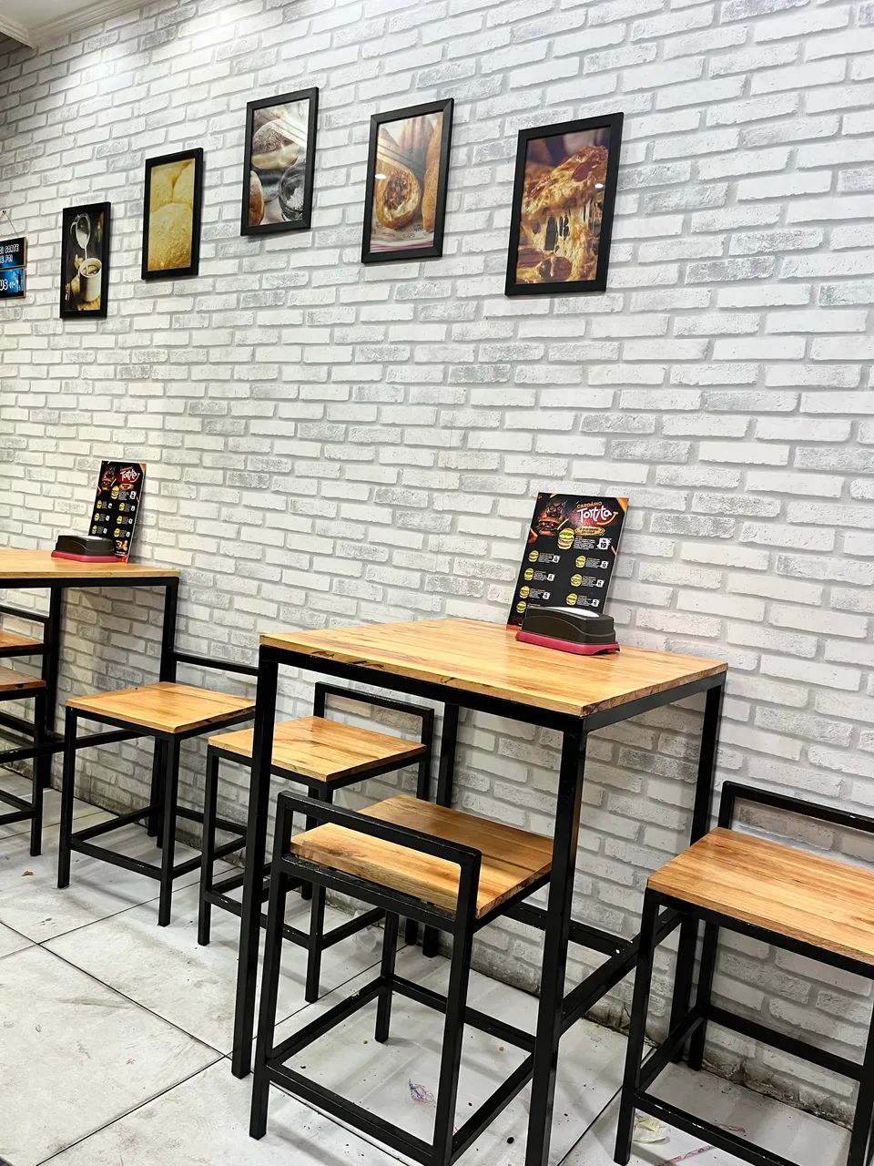 Conjunto de mesa industrial 
