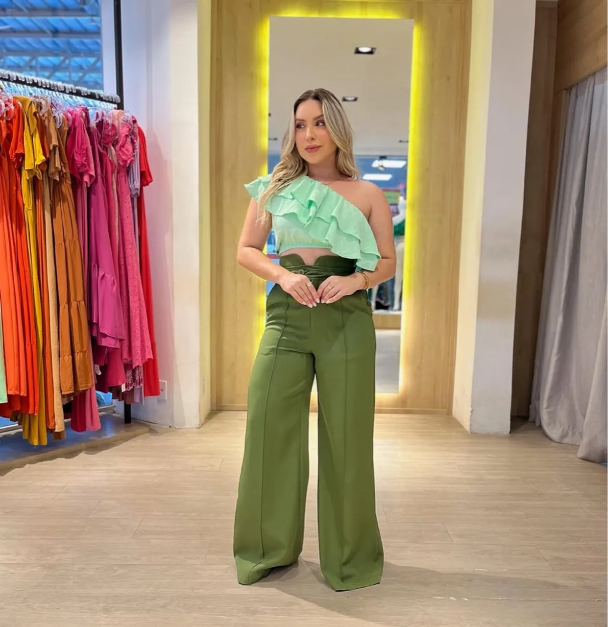Calça social Verde militar