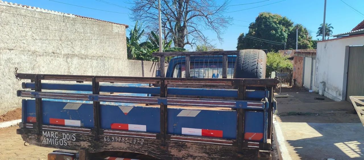 F2000 ano 1981 só 60 mil