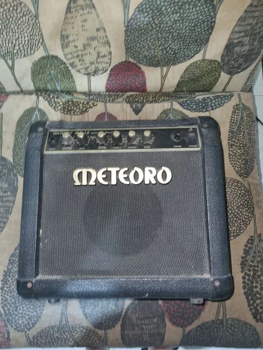 Amplificador Meteoro MG 15W para Guitarra