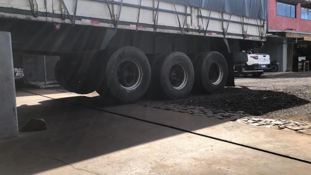 Carreta Random ano 1995 graneleira  - Foto 2