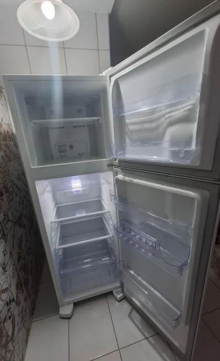 Geladeira Electrolux FrostFree  371 litros DFN41 Branca - Foto 5