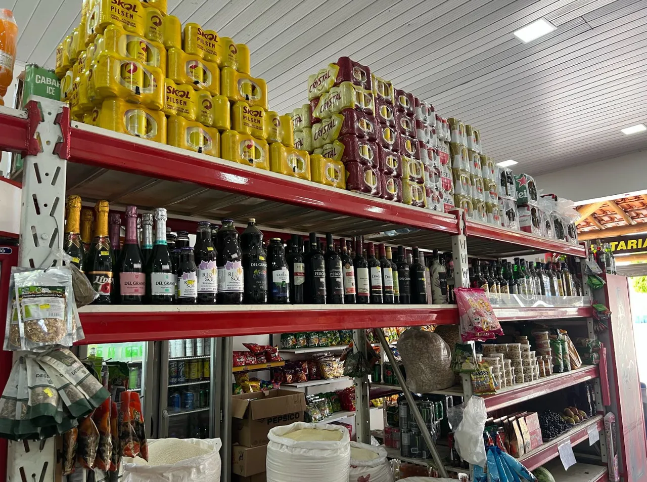 Vendo Mercadino no povoado Candeias Moita Bonita, ótima clientela, localidade muito boa!