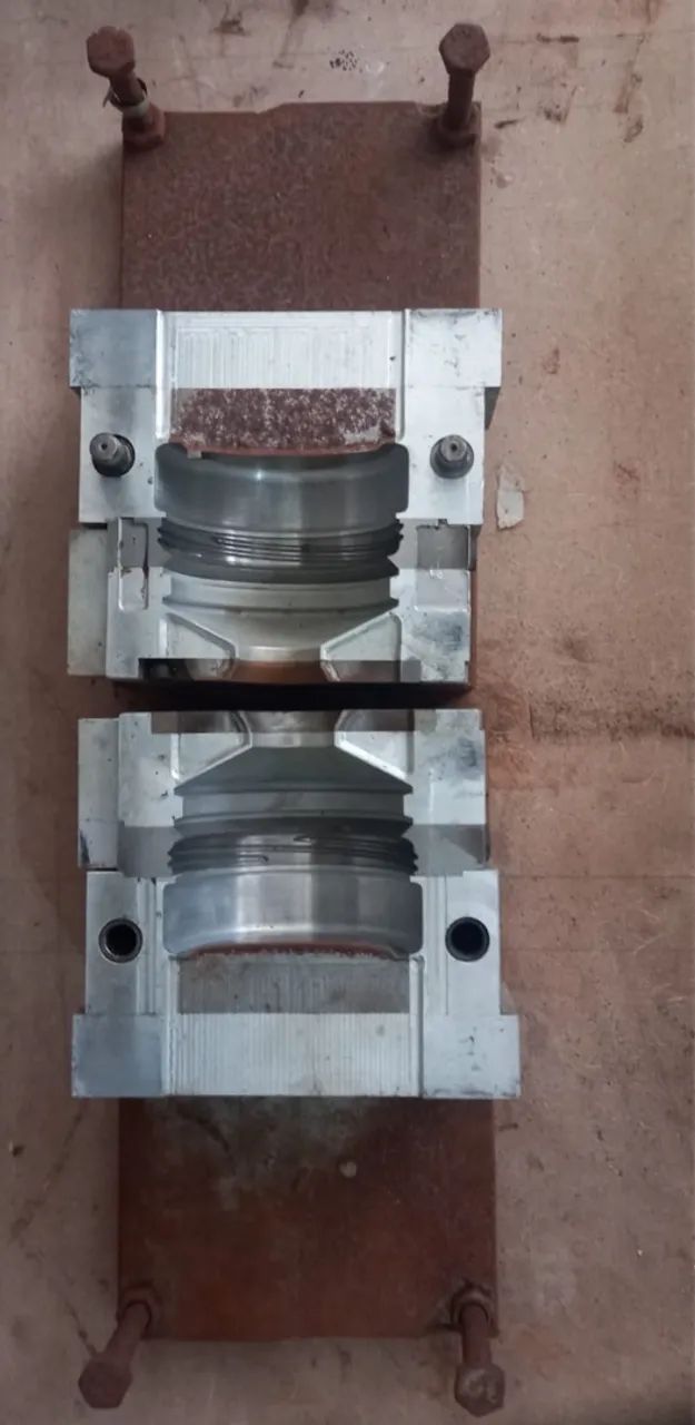 4 Moldes para injetora em alumínio e ferro (pote de gel)