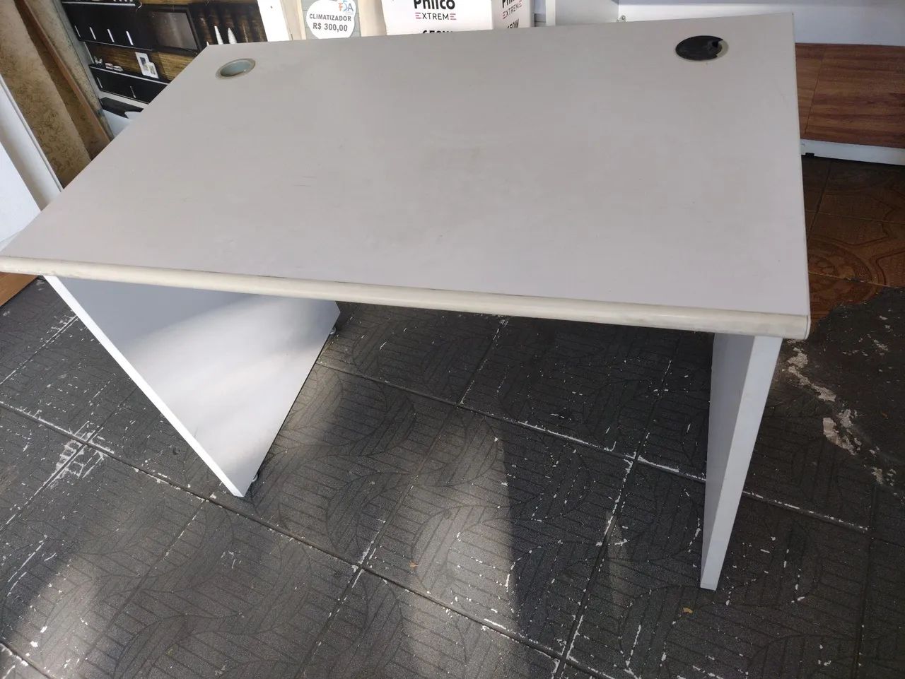 Mesa de escritório. - Foto 4