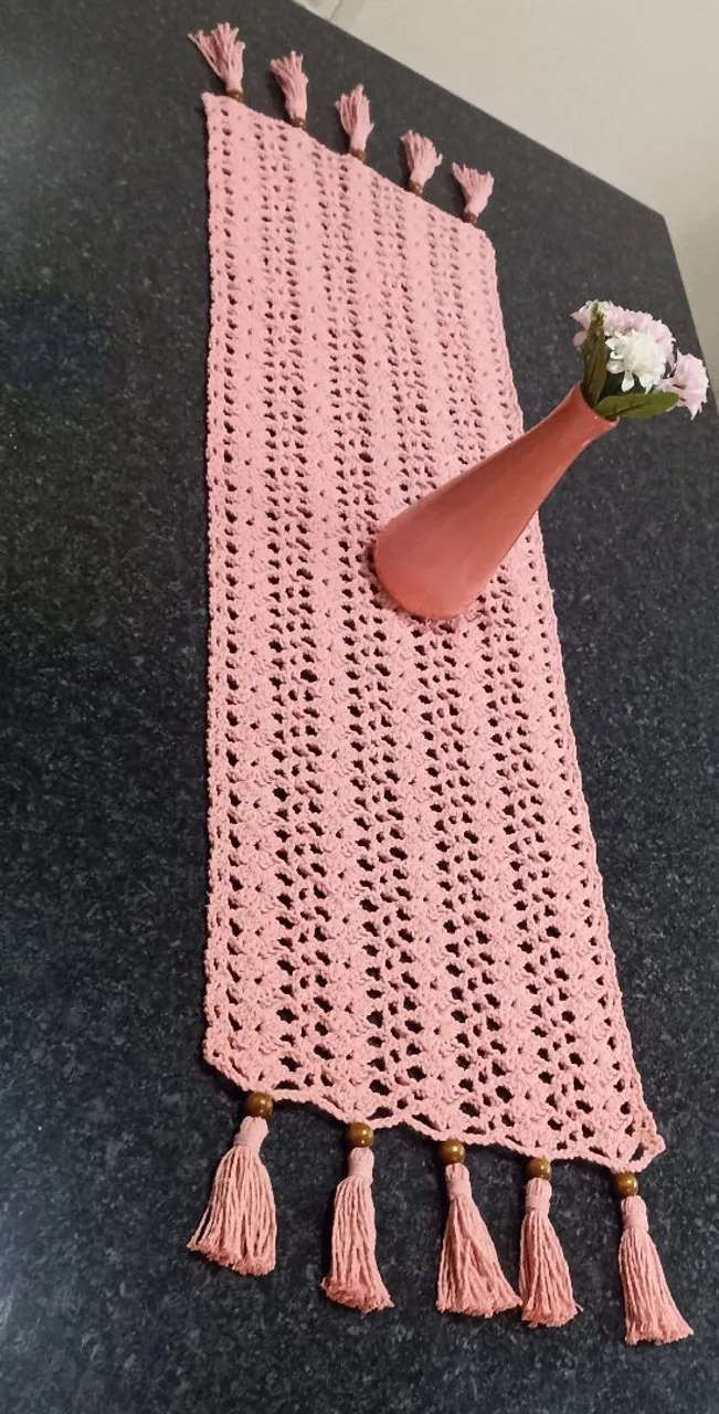 Trilho de mesa em crochê