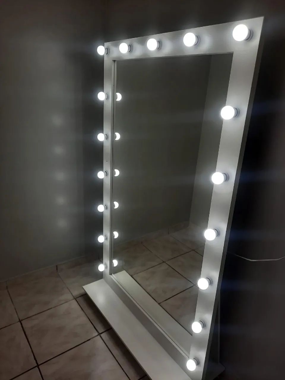 Espelho camarim MDF Com iluminação - Somos fabricantes  - Foto 4