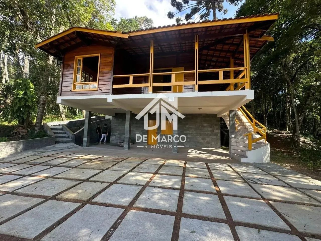 Casa com 3 dormitórios à venda, 219 m² por R$ 1.200.000 - Alto da Boa Vista - Campos do Jo