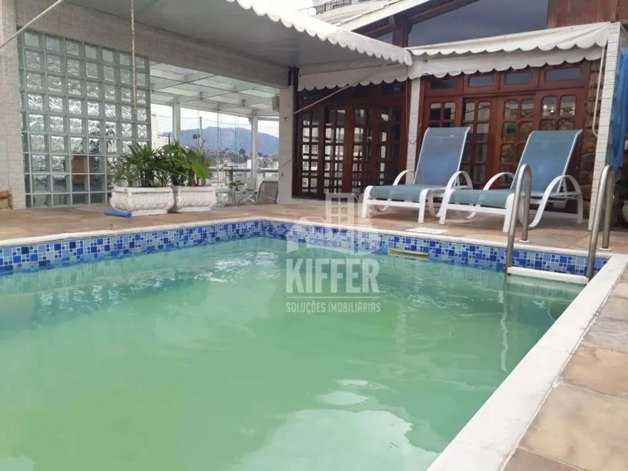 Cobertura Duplex com Piscina Privativa e 4 Vagas em Icaraí