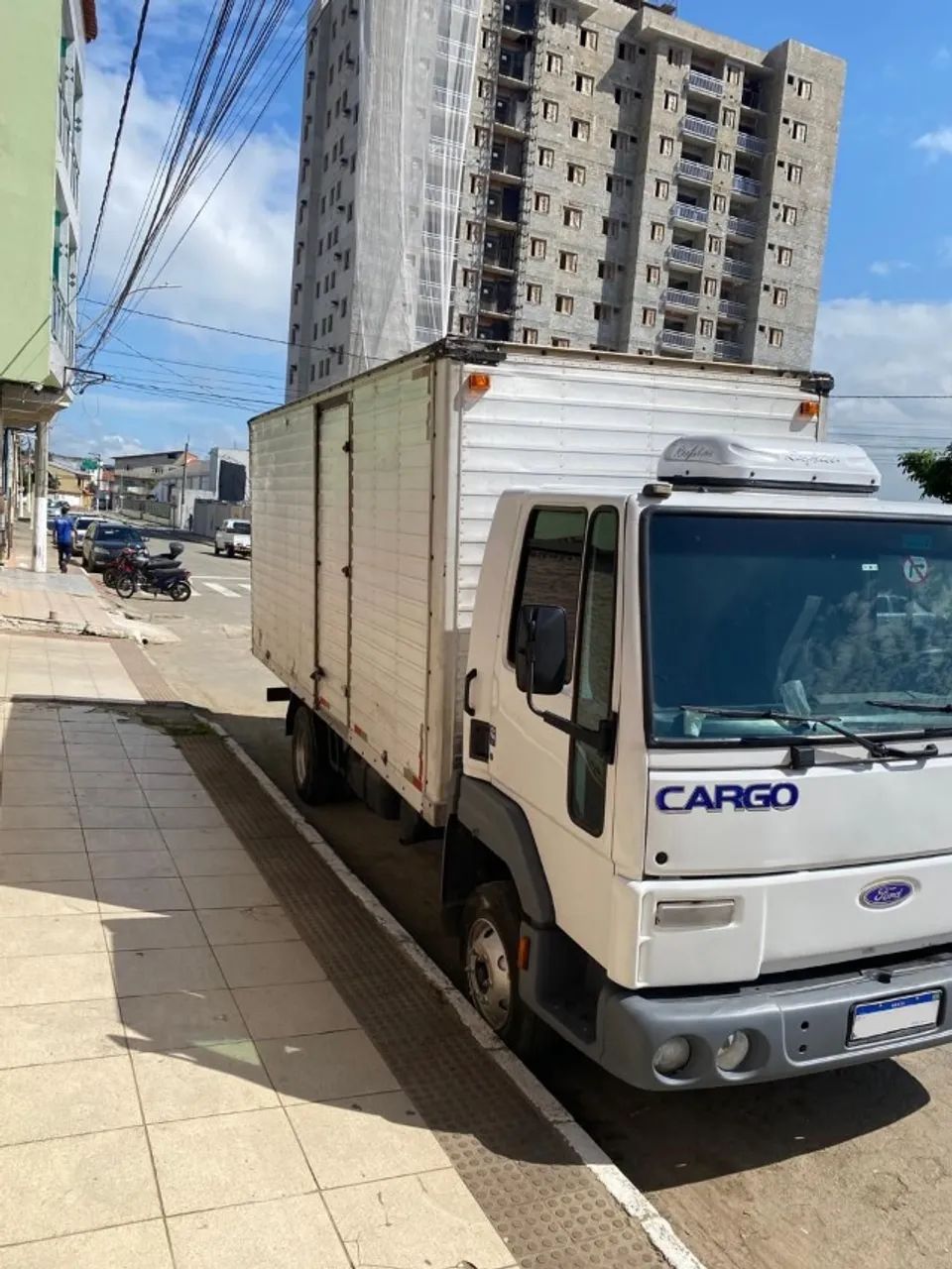FORD CARGO 815 BAÚ - 2003 - Foto 2