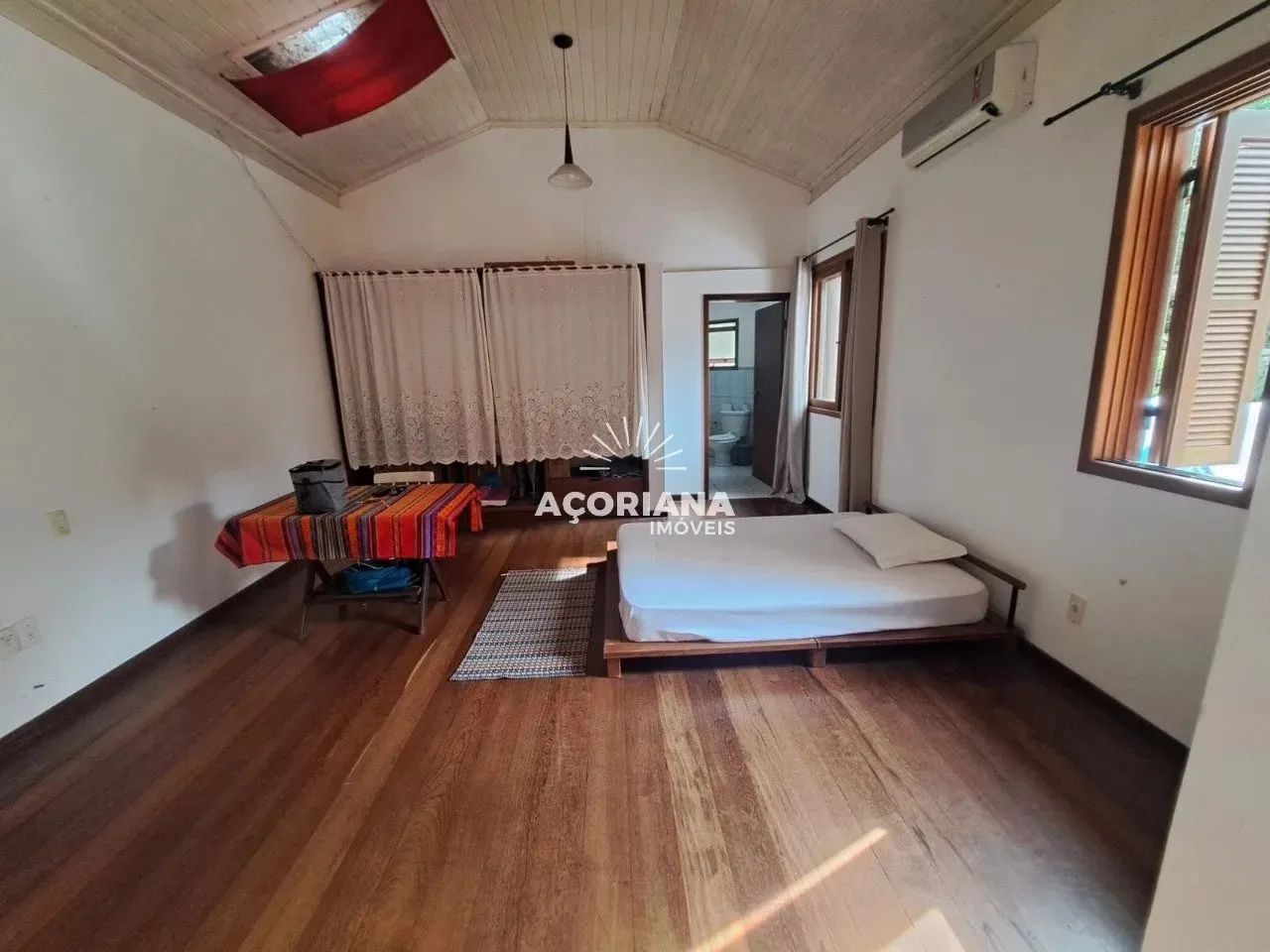 Casa para Locação condomínio fechado no coração do Porto da Lagoa com 4 Suítes, com acesso - Foto 14