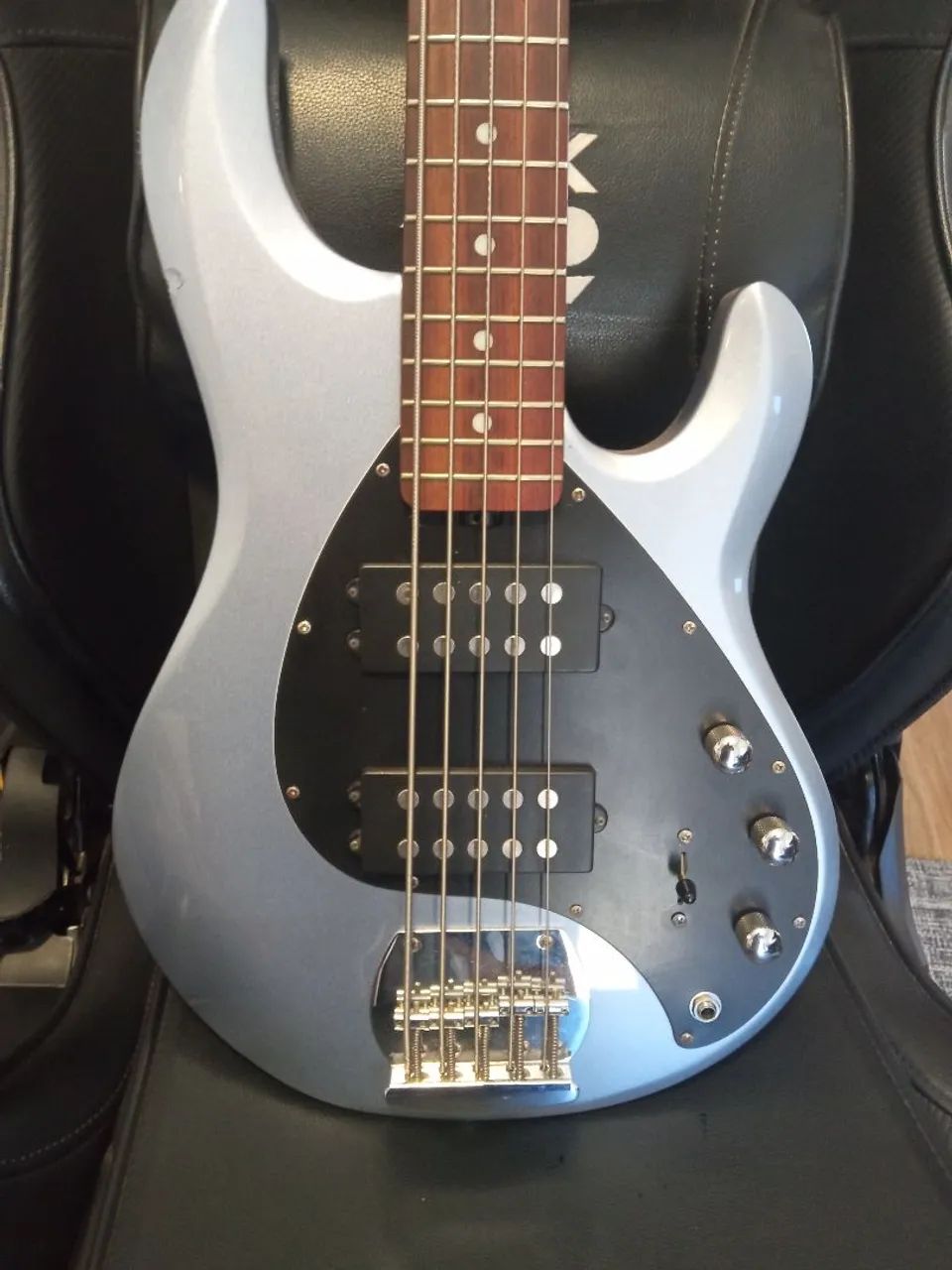 Contra Baixo Sterling Stingray 5 Cordas 