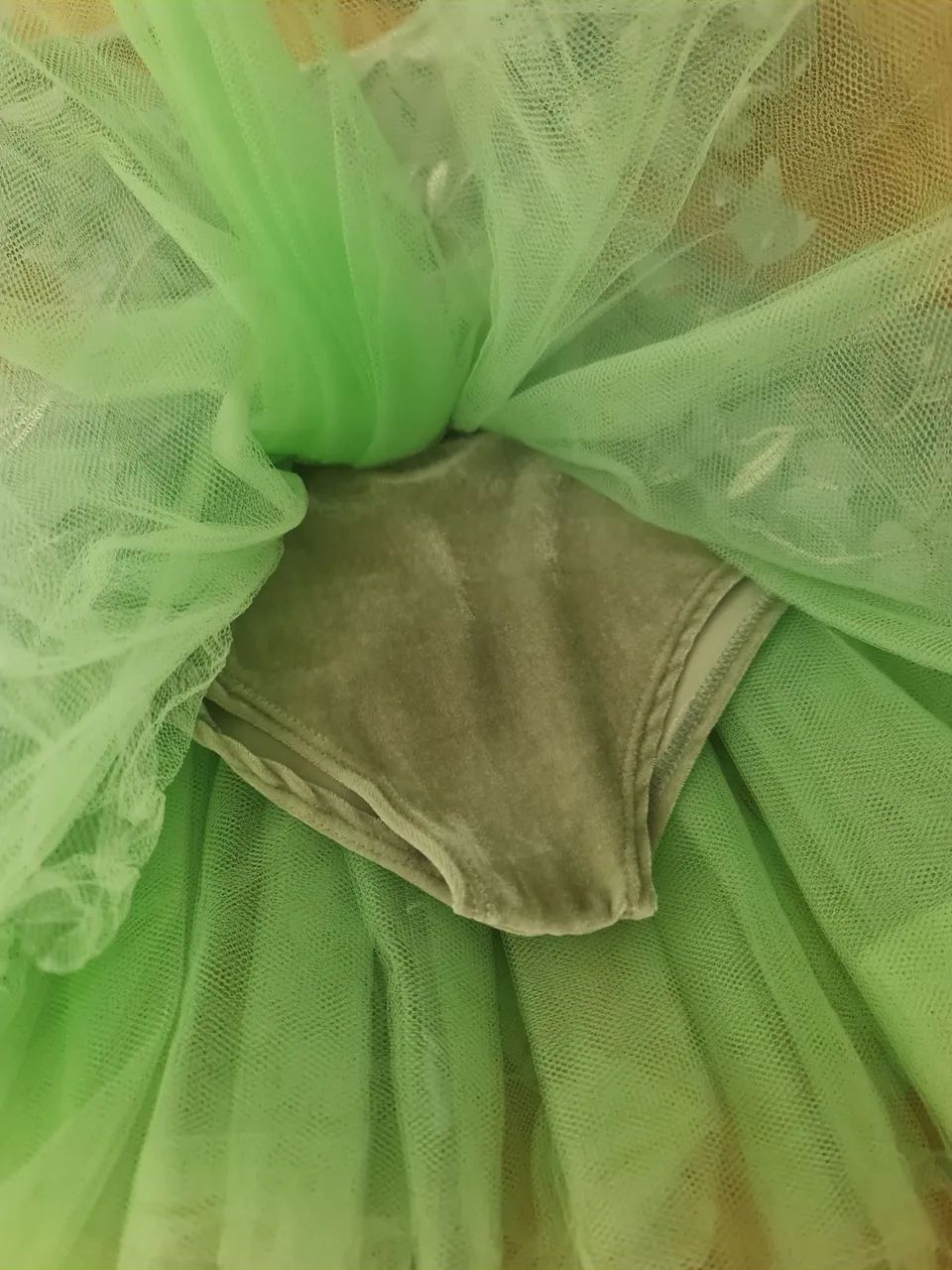 Fantasia - Vestido Infantil Verde com Detalhes de Borboletas - 4/5 anos - Foto 4