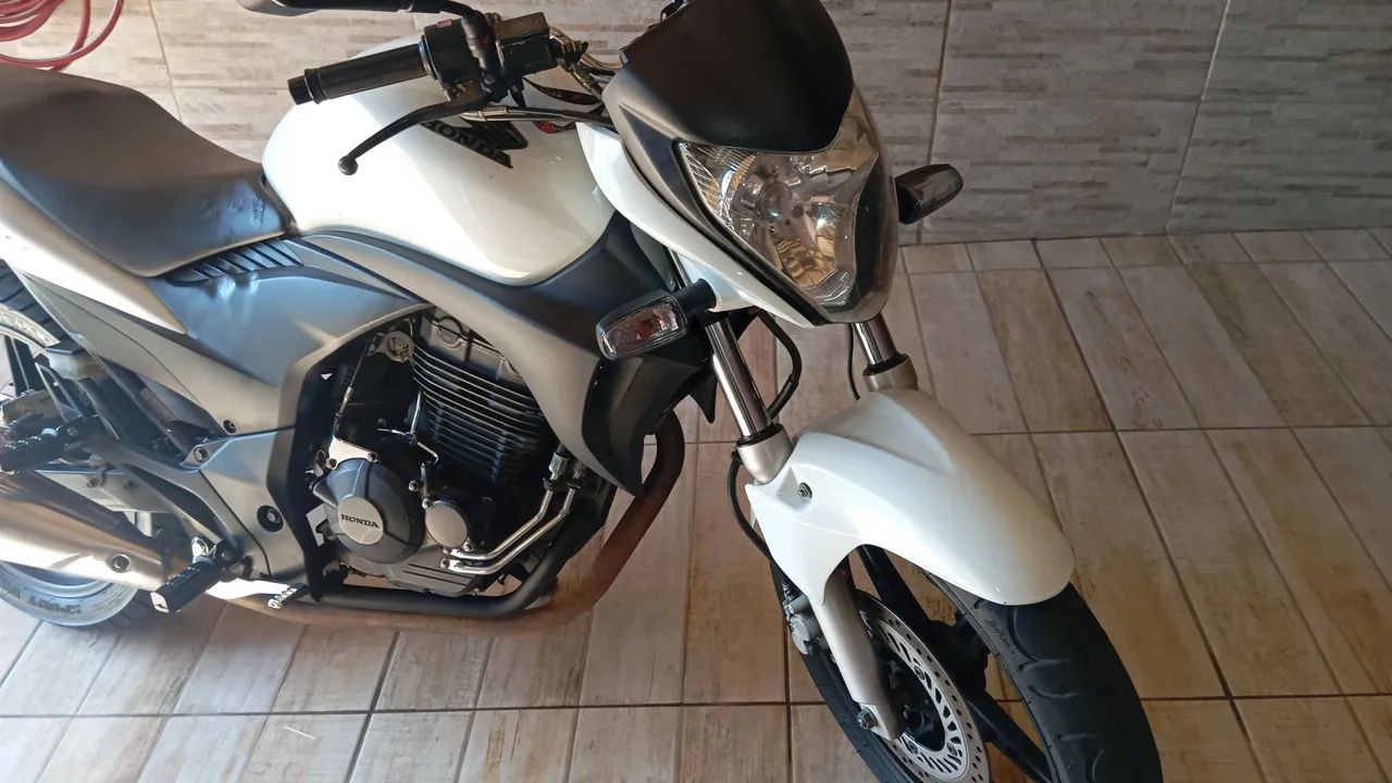 CB 300 2011