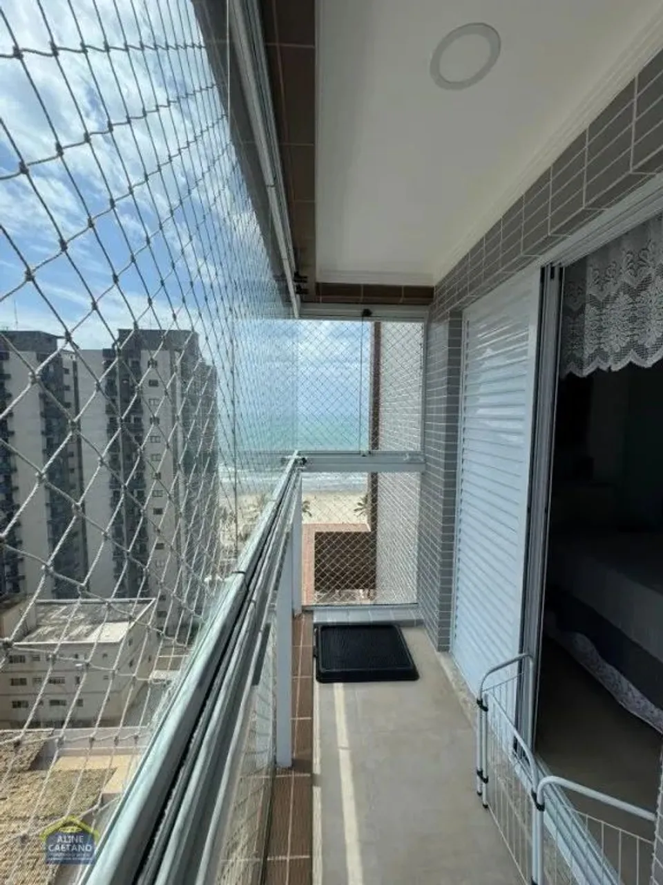 Apartamento com Varanda Gourmet e Vista Mar - Prédio Novo e com lazer!