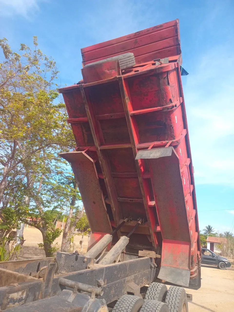 Caçamba basculante 8 / 12 