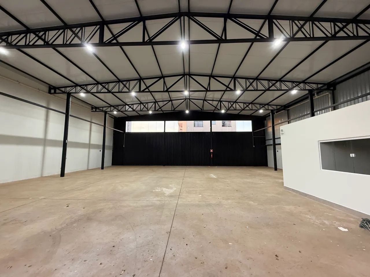 Barracão próximo Detran. 370 metros área construída  - Foto 3