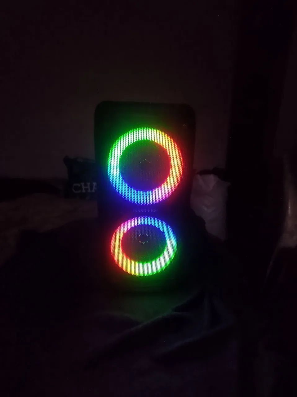 Caixa de Som com Iluminação LED