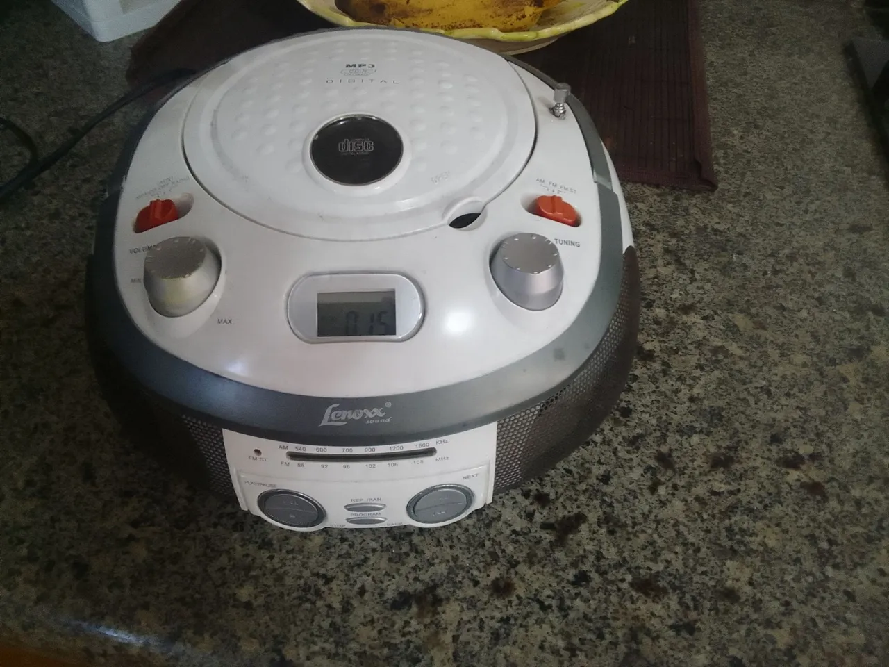 Rádio e CD Player Lenoxx com MP3