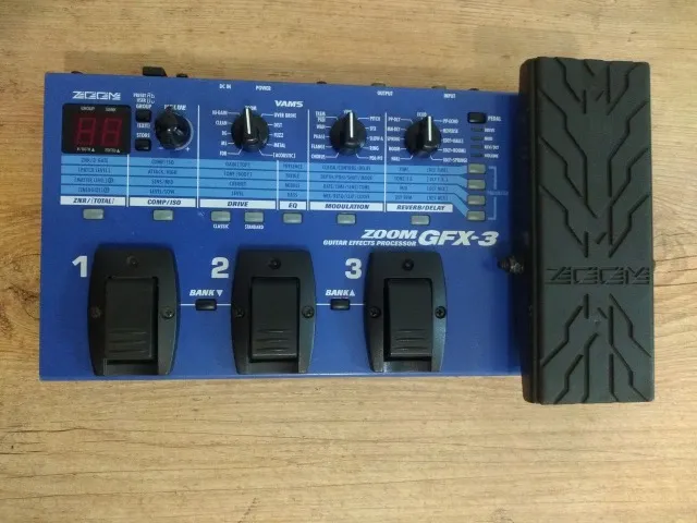 Pedaleira Guitarra Zoom GFX-3 Multiefeitos