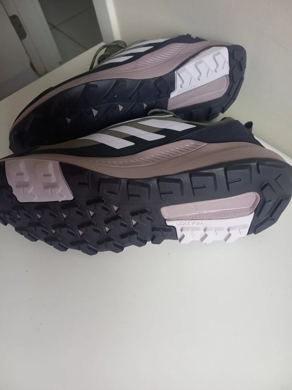 Tênis Adidas Terrex - Design e Conforto para suas Aventuras