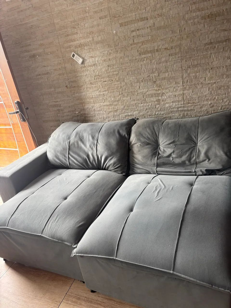 Sofá Retrátil e Reclinável Cinza - Foto 2