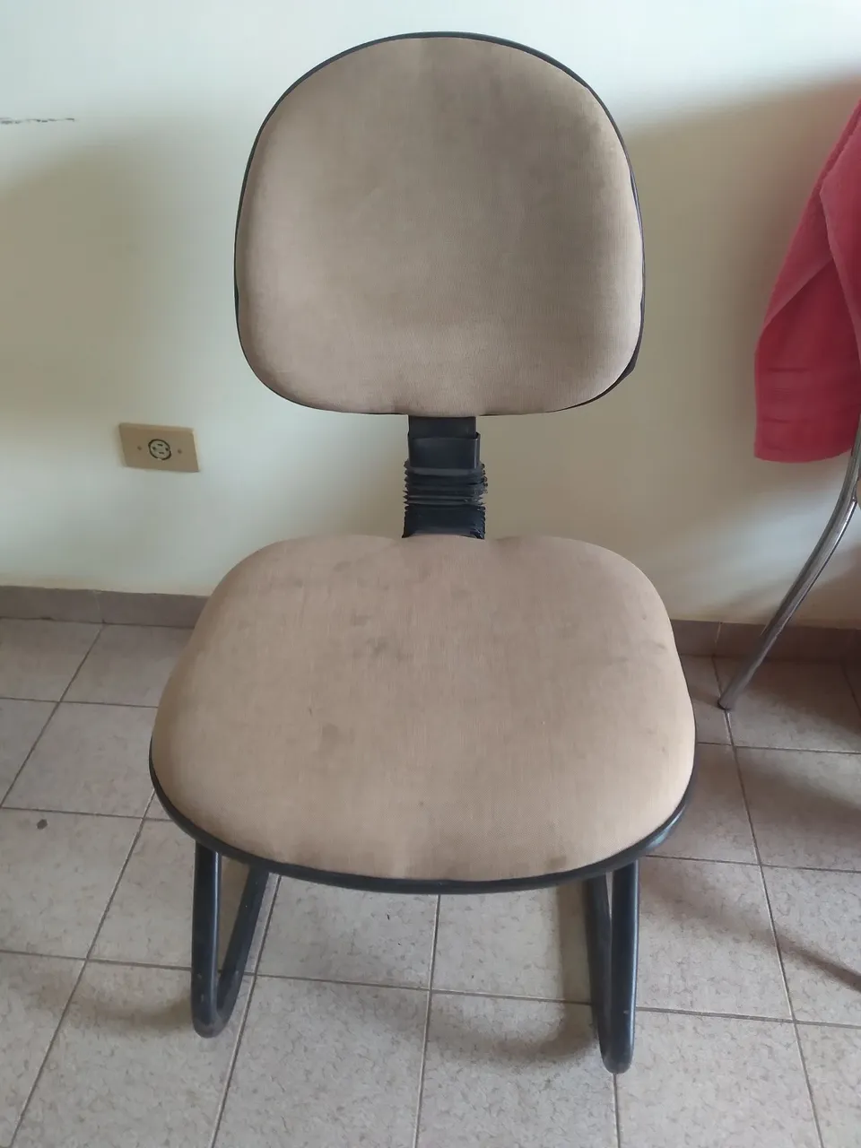 Cadeira de Escritório Estofada