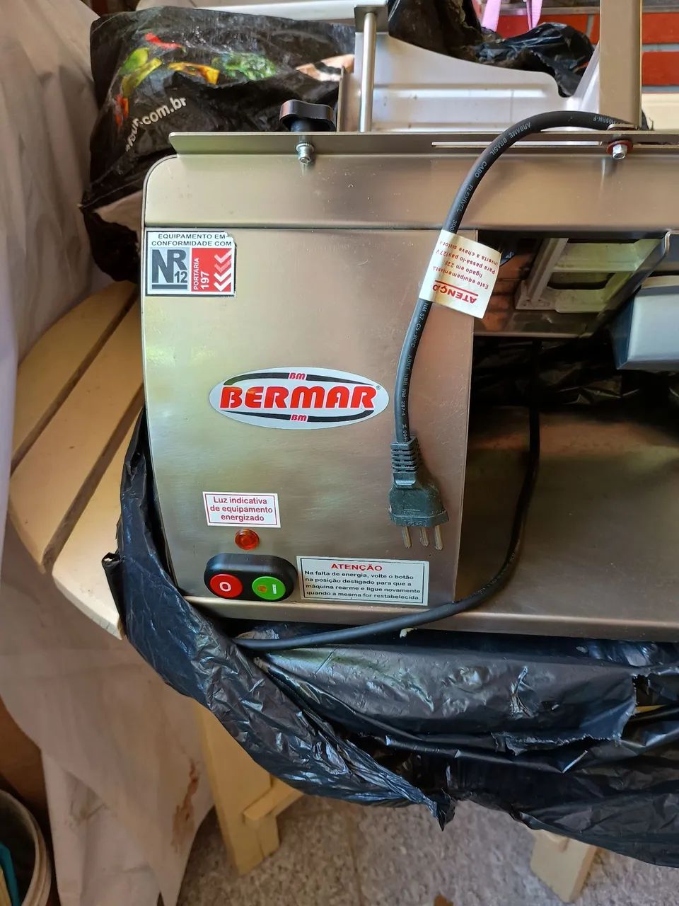 Máquina de Cortar Frios Bermar BM - Foto 6