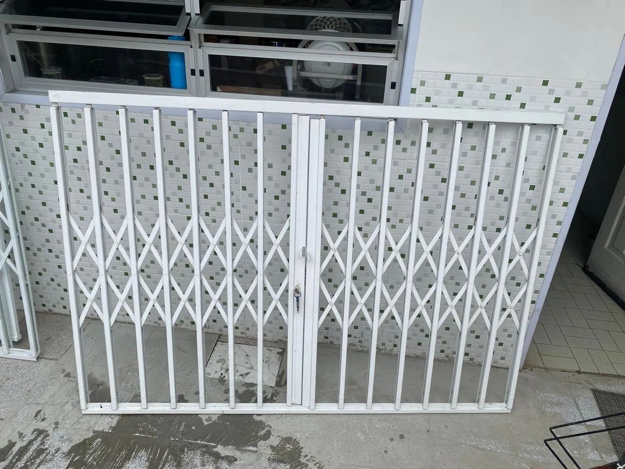 Grades pantográficas de segurança - usadas, em ótimo estado - Foto 3