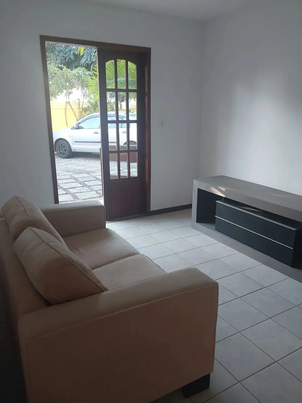 Imóvel para aluguel possui 100 metros quadrados com 2 quartos em Peró - Cabo Frio - RJ