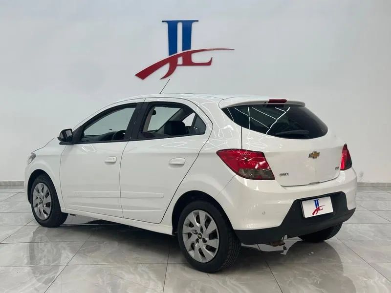 CHEVROLET ONIX 1.4MT LTZ 2019 - Foto 4