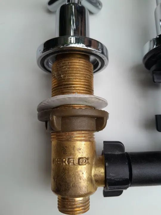 Torneira misturador para lavatório - perflex Titânio  - Foto 5