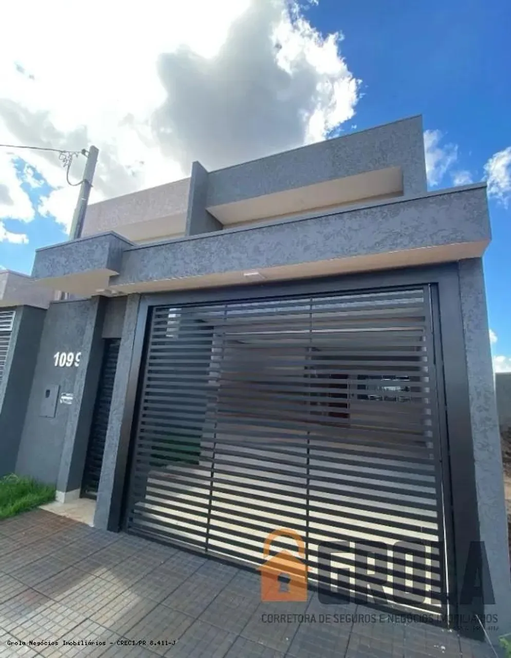 Sobrado para Venda em Campo Mourão, Residencial Parque do Lago, 3 dormitórios, 3 suítes, 4