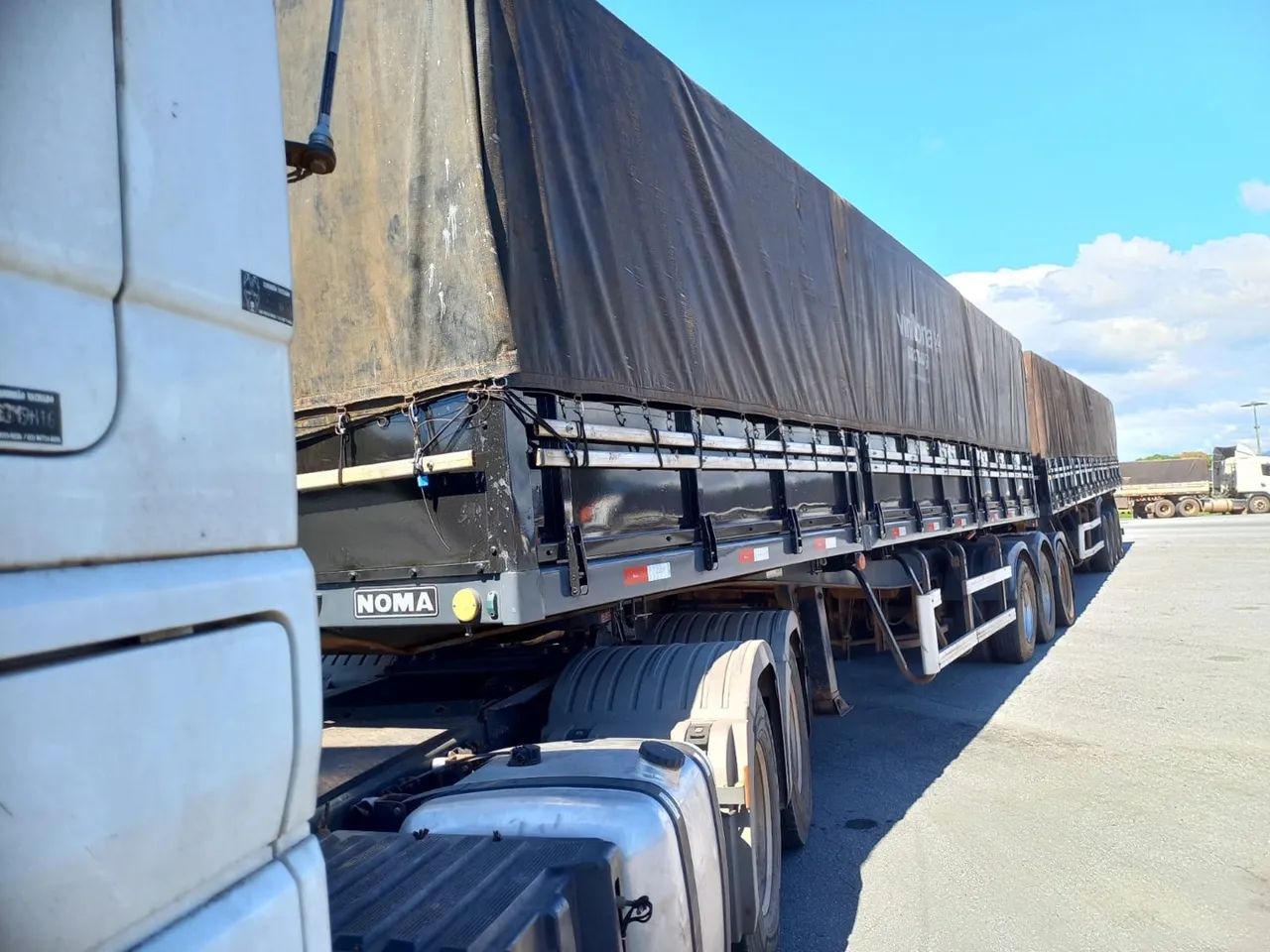 Mercedes-Benz Caminhão e rodotrem - Foto 4